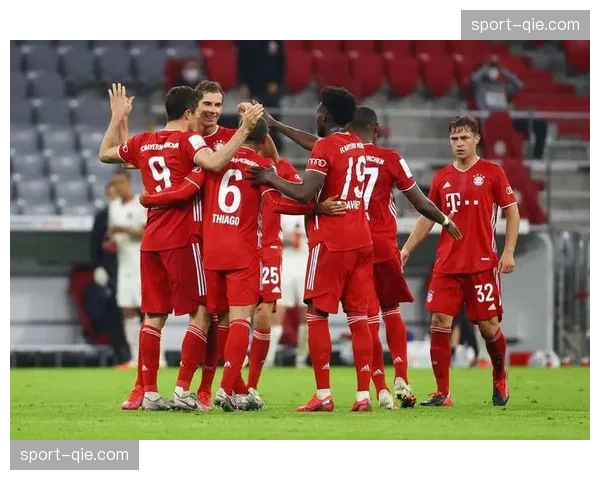 第70分钟，奥格斯堡通过一次经典反击取得领先，其之前的低位防守承受了巨大压力